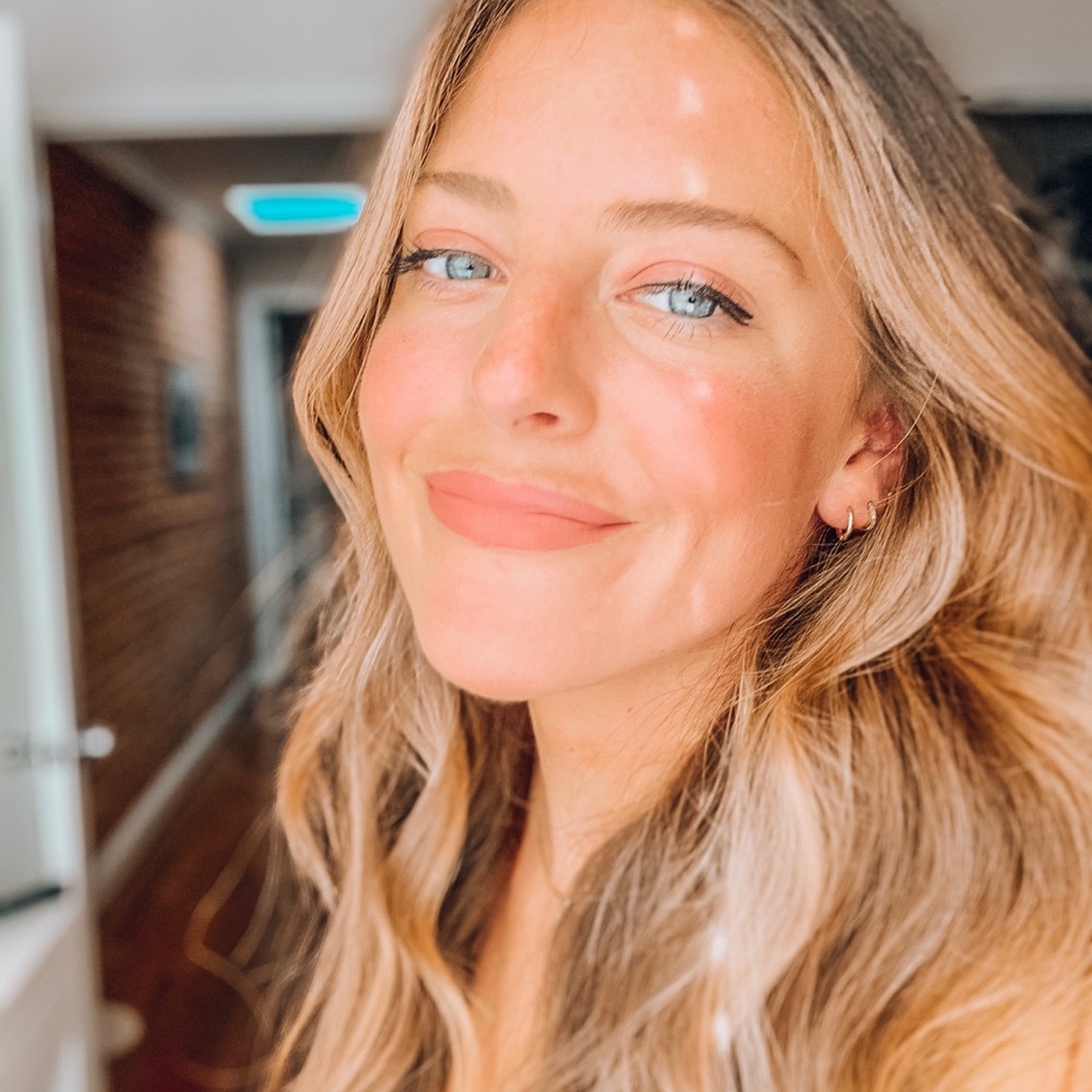 Meet your Posher, Madelyn